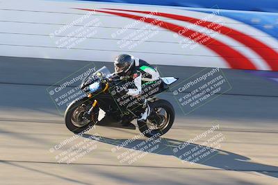 media/Jan-21-2022-Fastrack Riders (Fri) [[90b5309cc6]]/Level 4/Session 1 Front Straight/